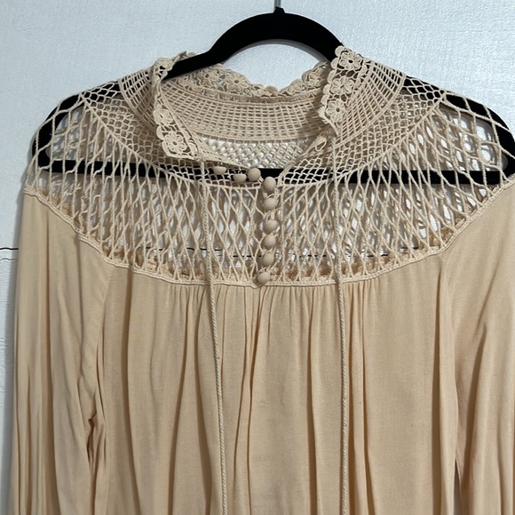 Crochet blouse NWT - Picture 2 of 5